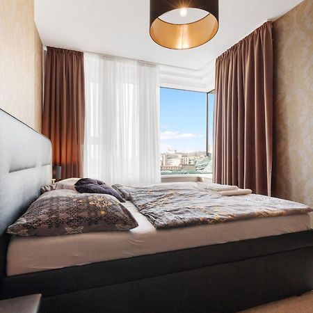 Panorama City Apartment In Downtown Area With Free Parking And Castle View Bratislava Eksteriør bilde