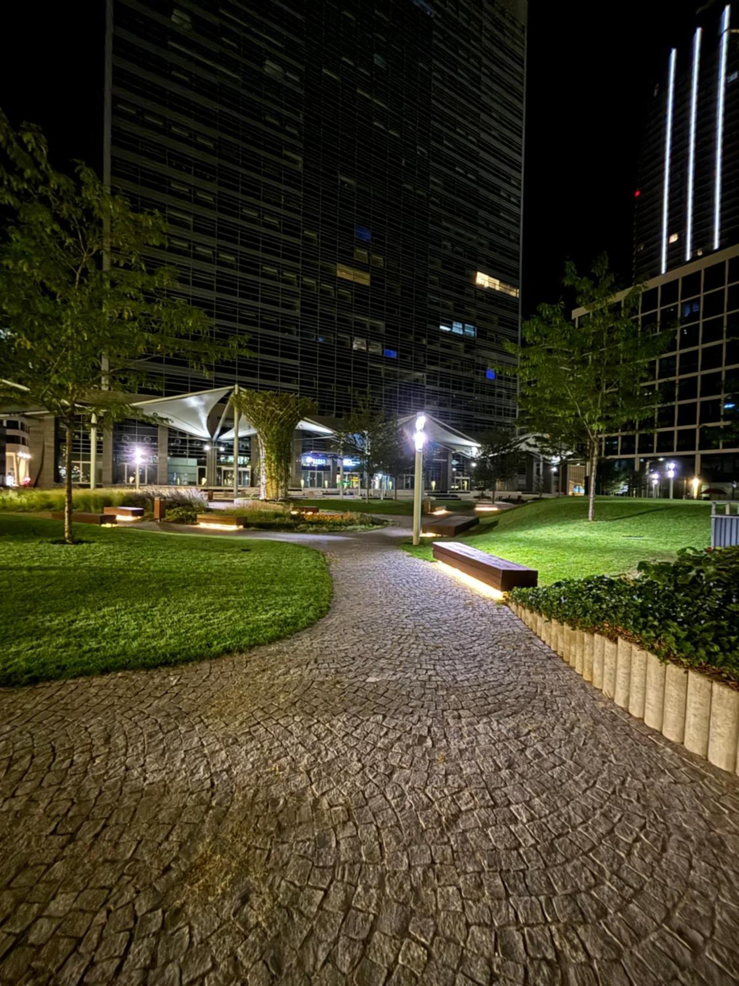 Panorama City Apartment In Downtown Area With Free Parking And Castle View Bratislava Eksteriør bilde