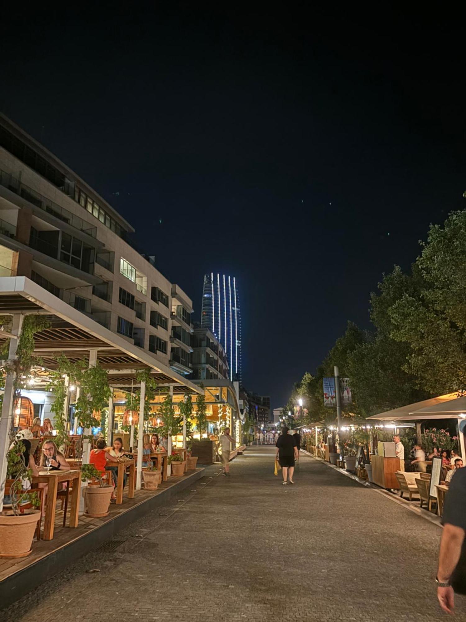 Panorama City Apartment In Downtown Area With Free Parking And Castle View Bratislava Eksteriør bilde
