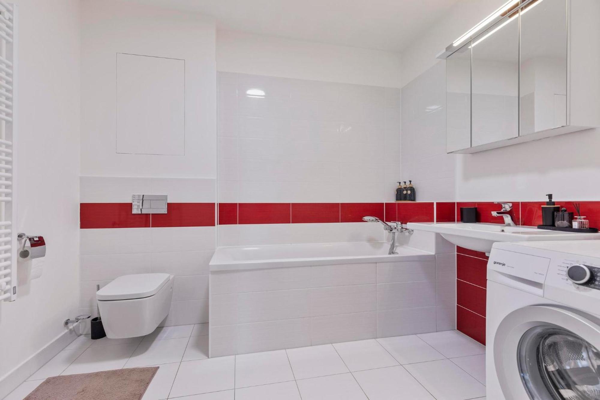 Panorama City Apartment In Downtown Area With Free Parking And Castle View Bratislava Eksteriør bilde